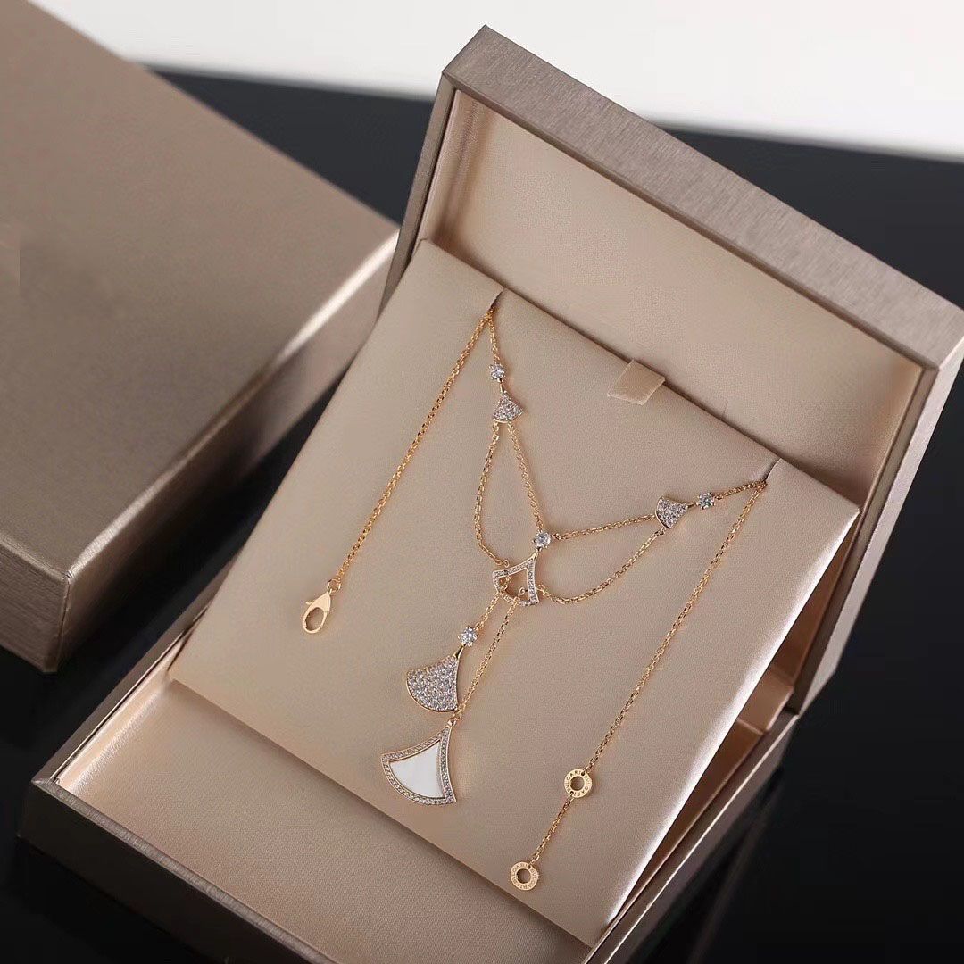 001 Necklace+Box