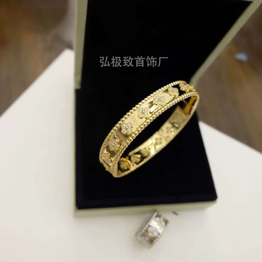 Gold bracelet