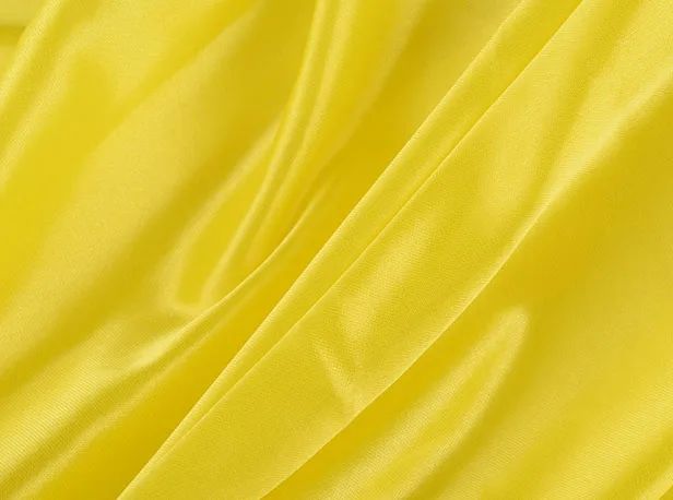 Couleur : Jaune Taille : 3x3 m (H x L)