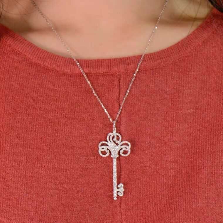 Platinum Pear Flower Key Necklace-925