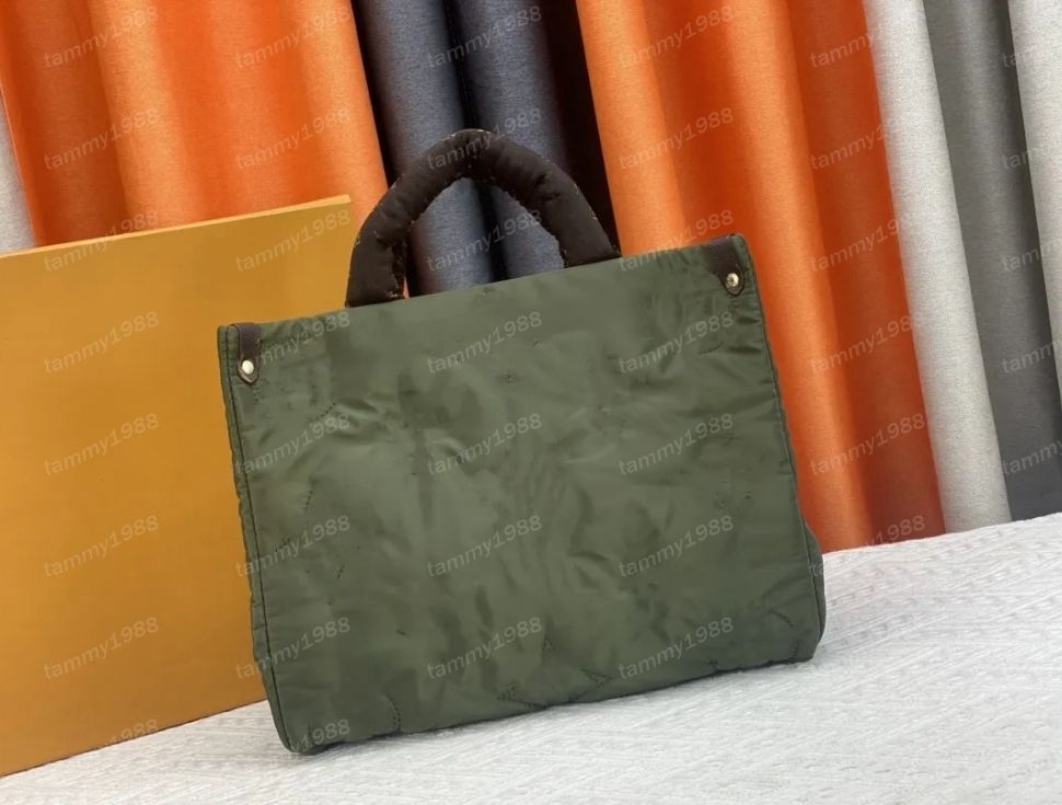 #3 Army Green Medium:35x27x14cm