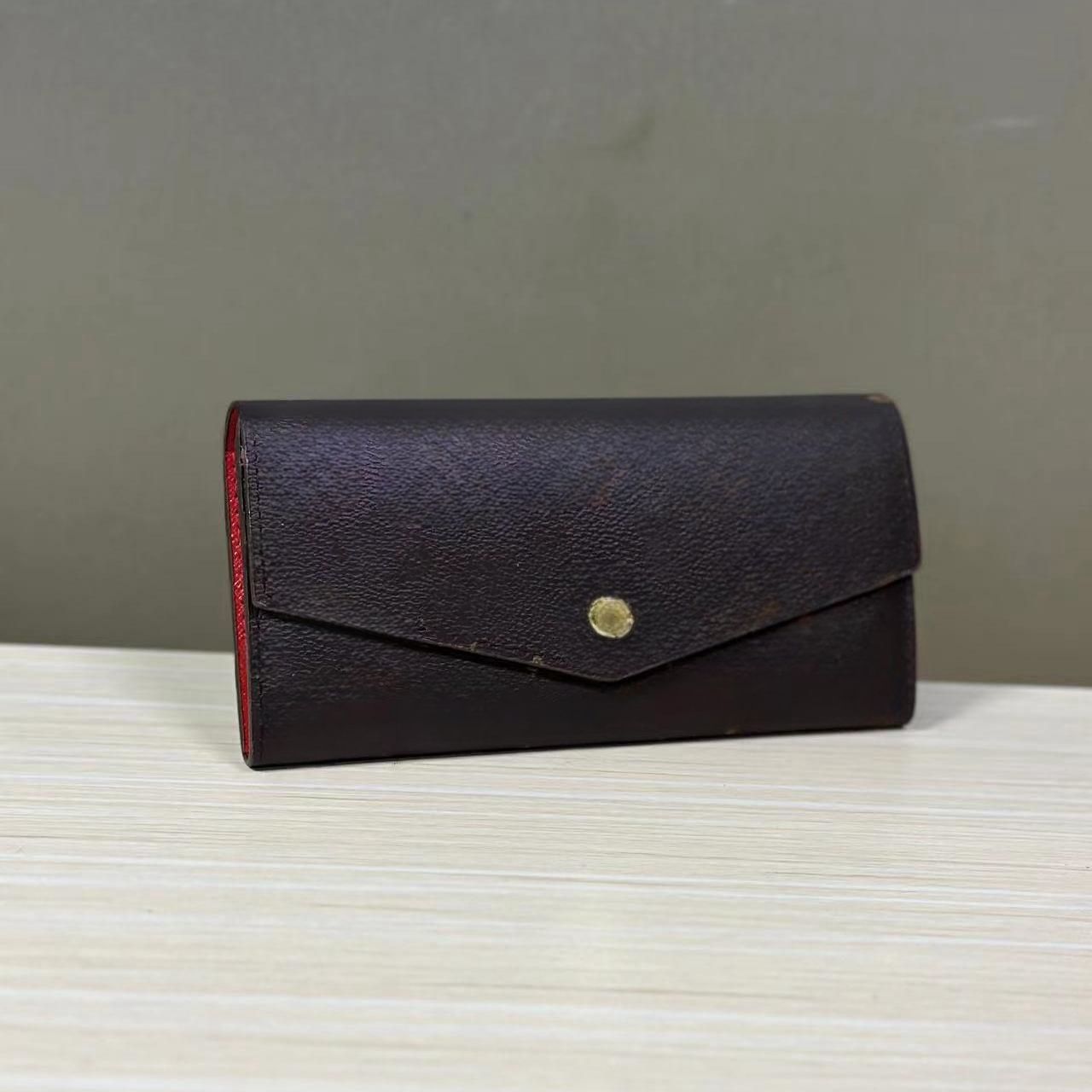 Envelope wallet red inside