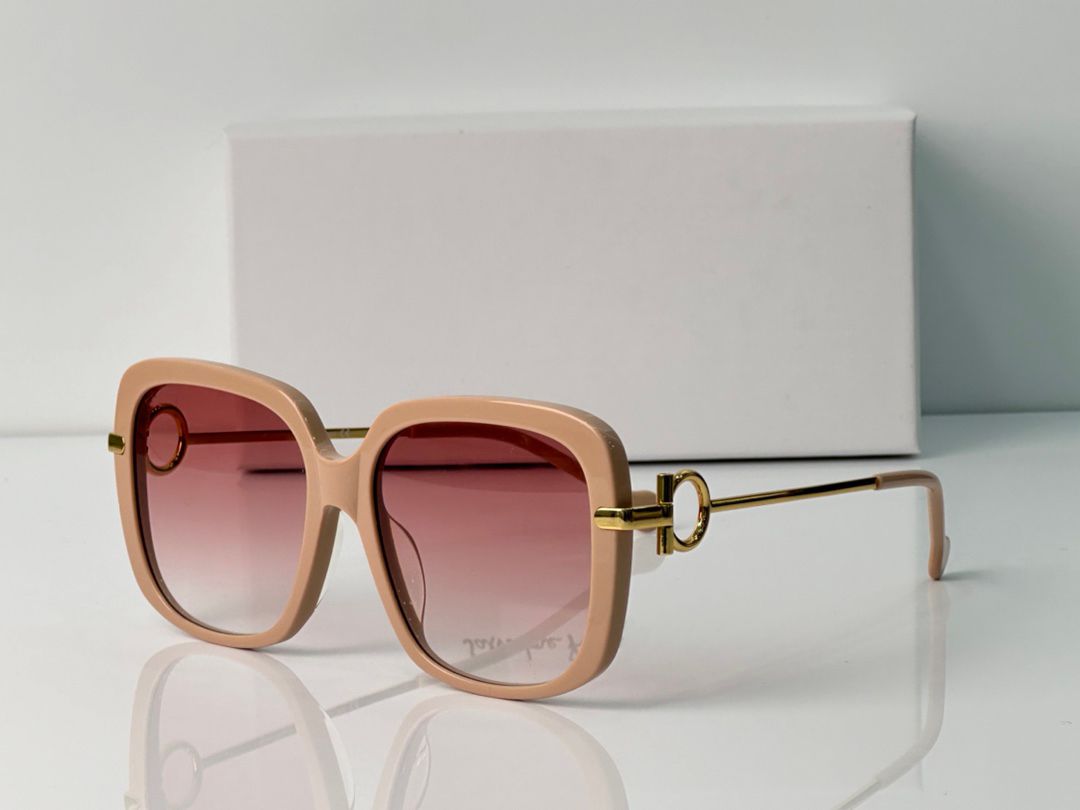 Pink gold frame gradient pink lens