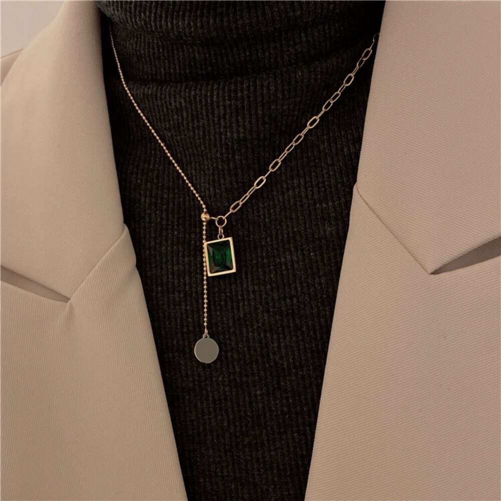 Imitação zircon pingente verde