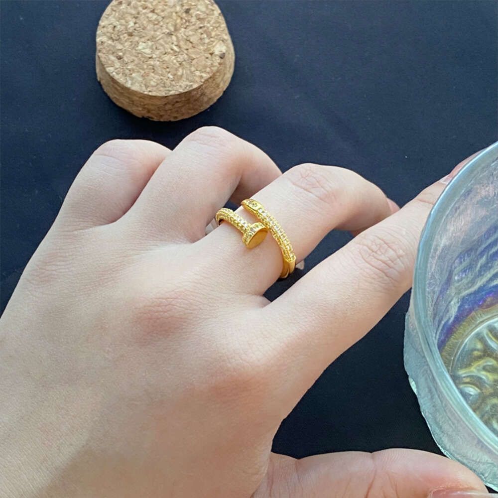 Geometrisk nagelring guld