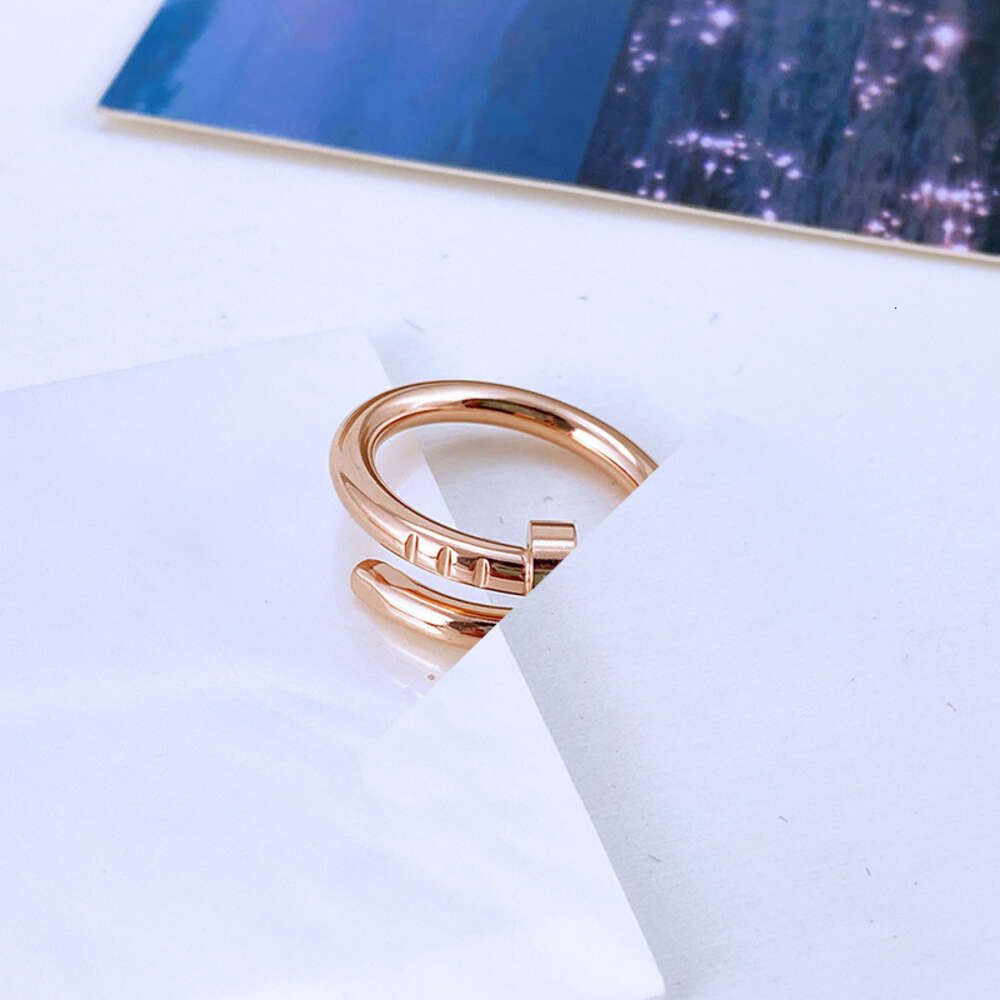 Rose Gold Without Diamond