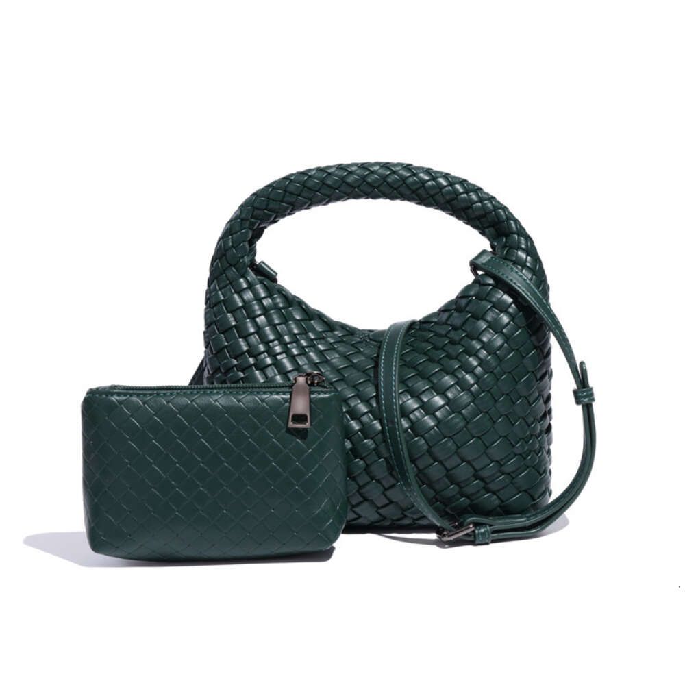 B1672  Dark Green