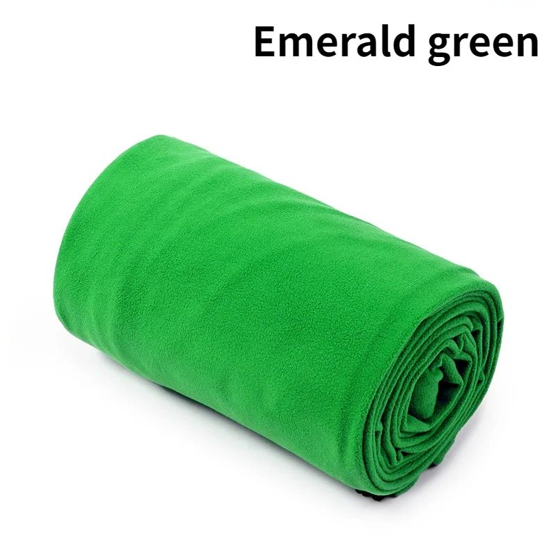 Color:Emerald green