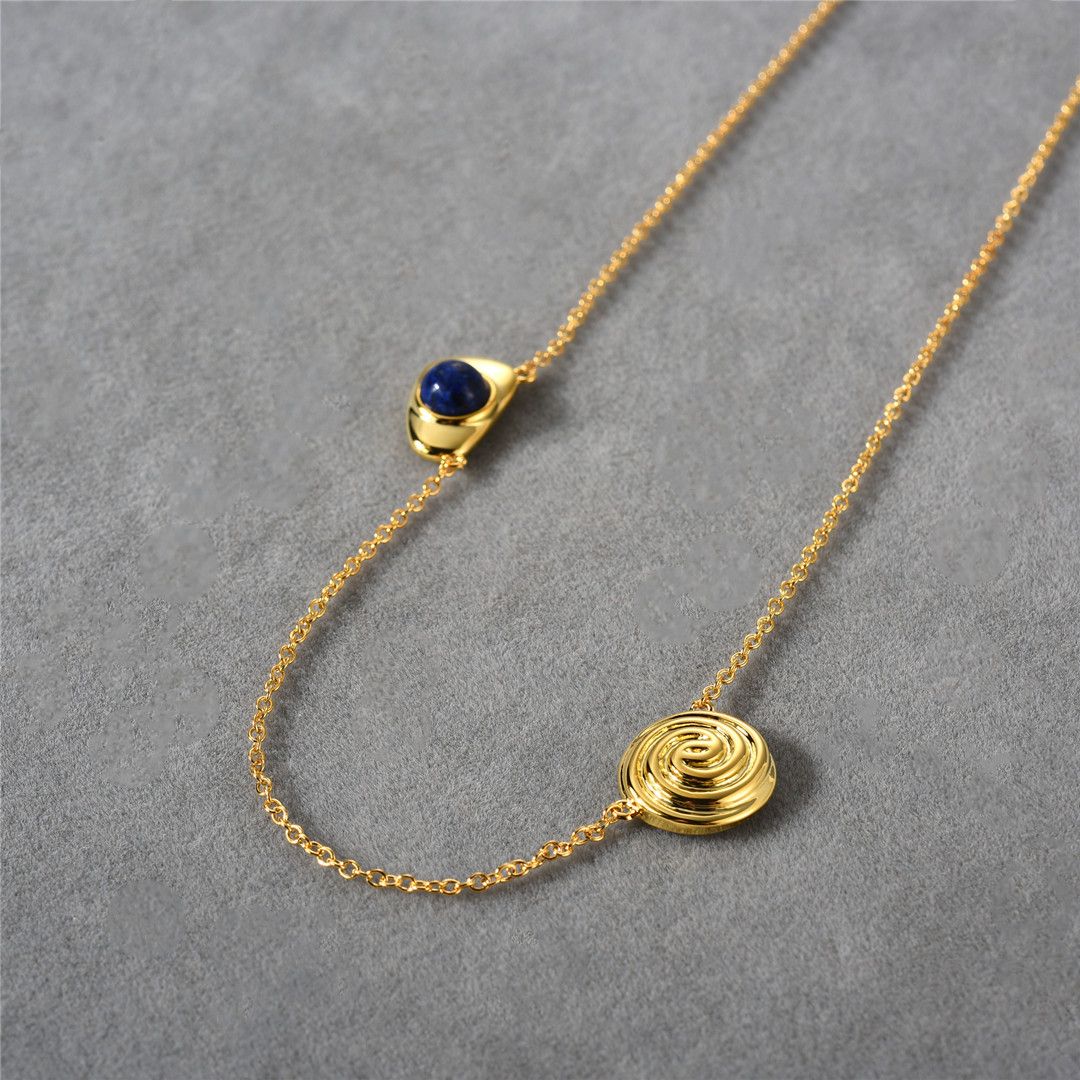 Una collana d'oro