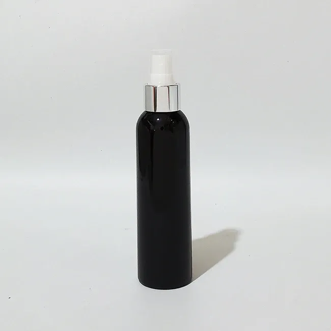 Bouteille en plastique noire de 150 ml argentée