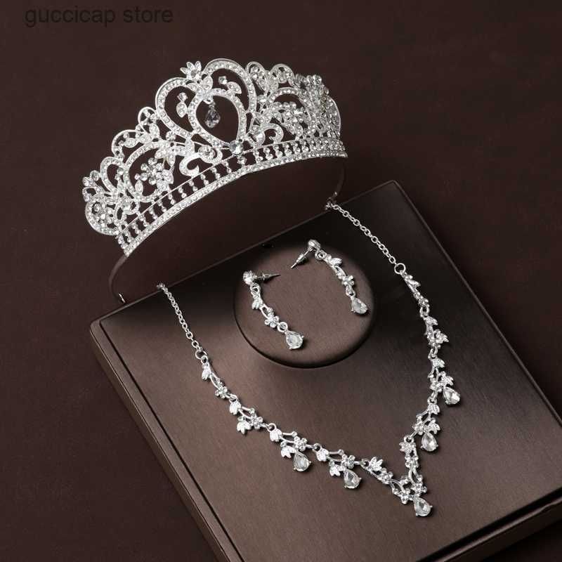 Ts-0248-a-xl-0002-a-Tiara's