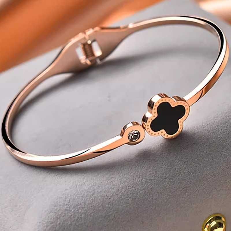 Clover Rose Gold