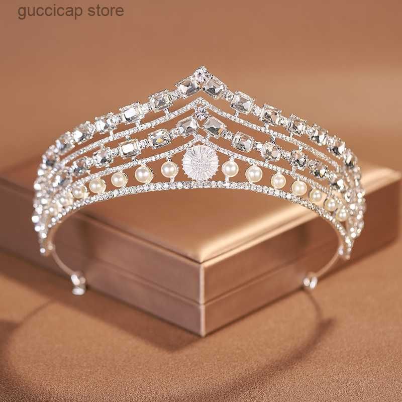 Ts-0370-c-Tiaras