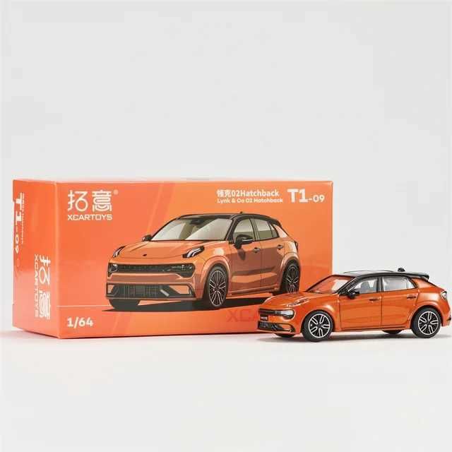 02 Hatchback Oranje