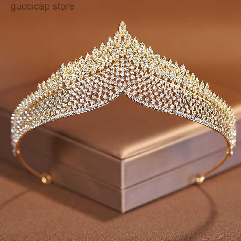 Ts-0126-c-Tiaras