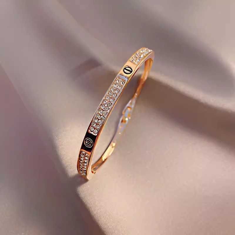 Rose Gold incrustado com diamante