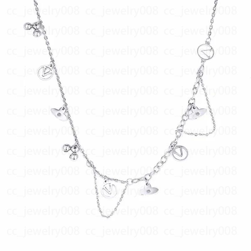 4. Silverhalsband