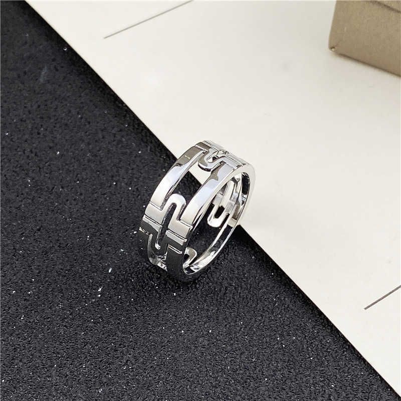 Paper Clip Ring Without Diamond. Silve