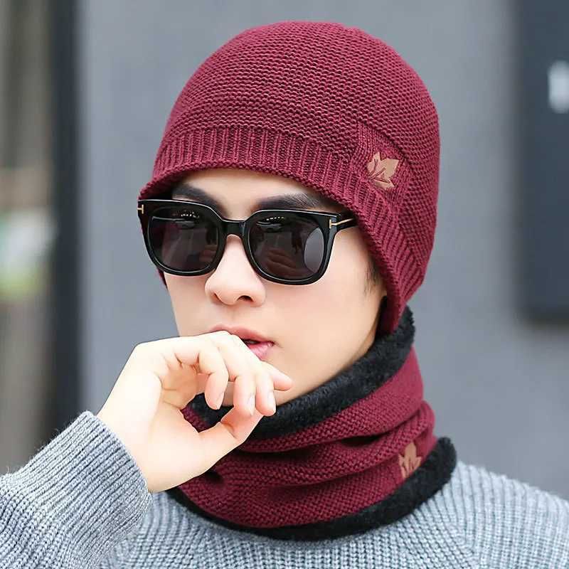 E-hat Scarf Set