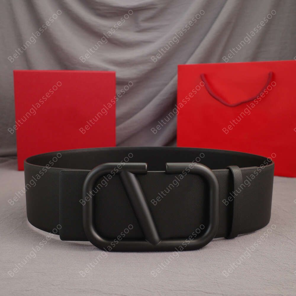 Black_black buckle