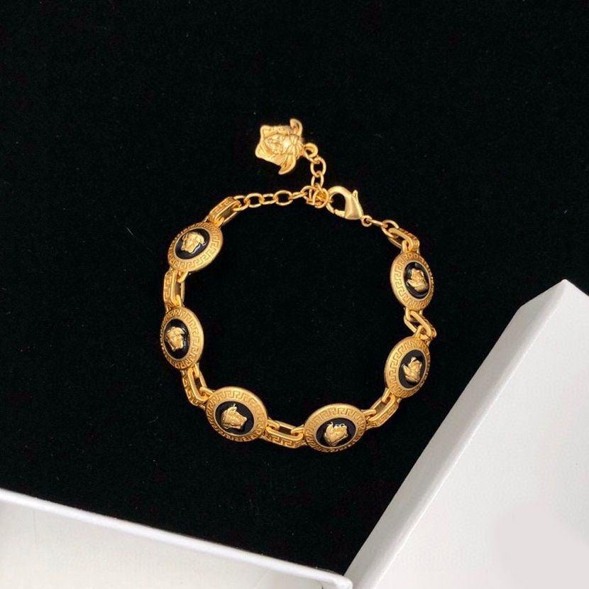 gold 1 bracelet