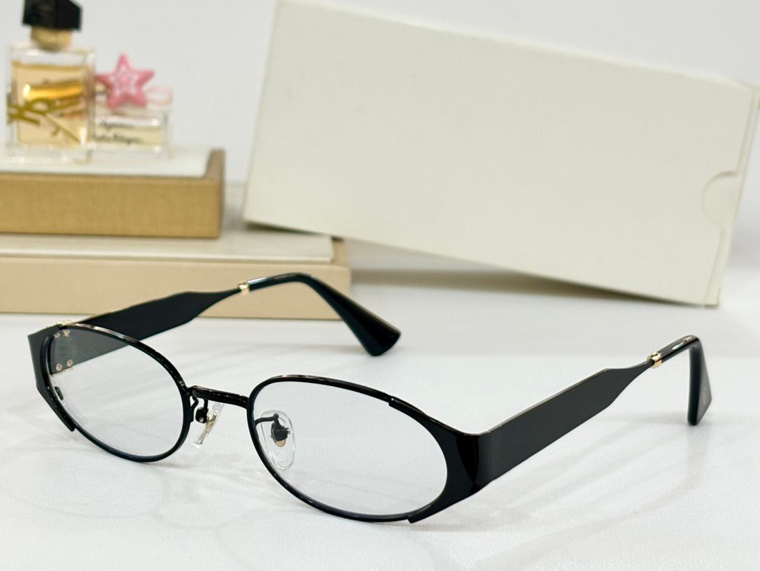 Black gold frame clear lens