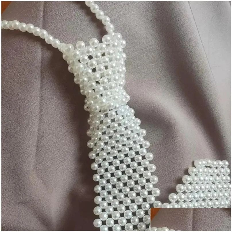 Груша галстук Китая