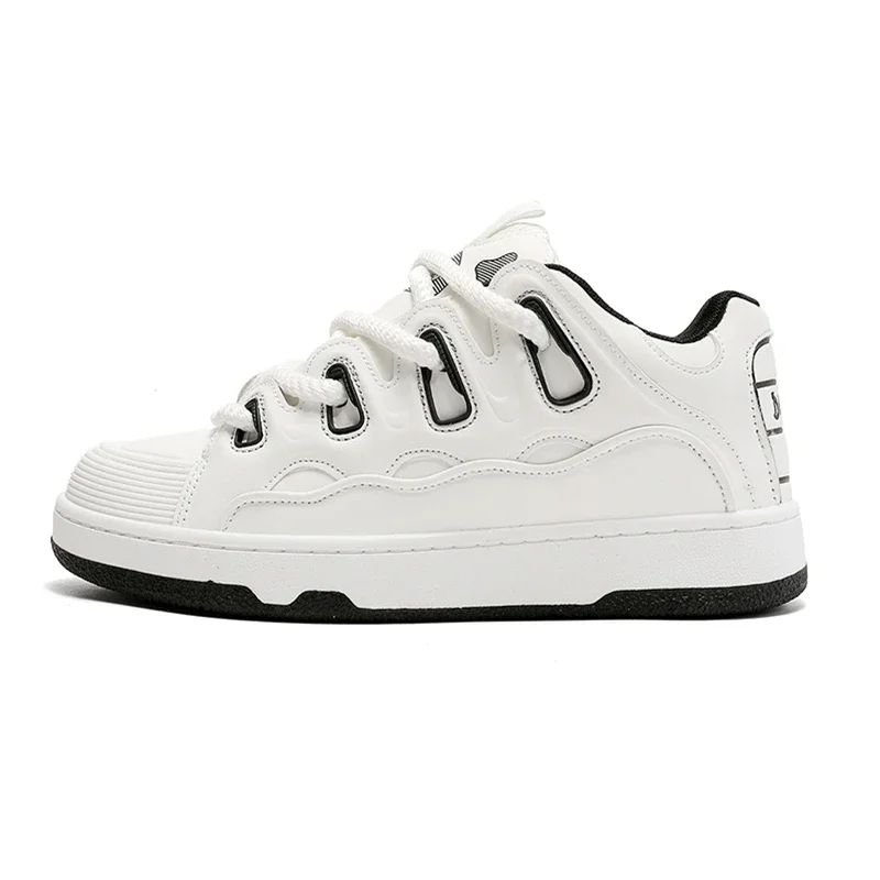 Couleur: Blanc Blackshoe Taille: 43