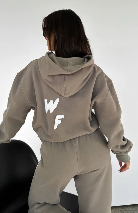 Tracksuit 7