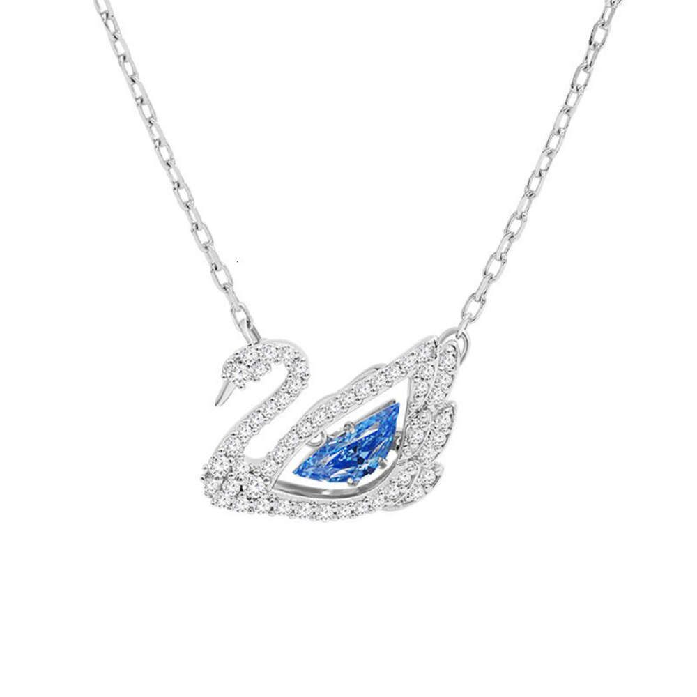 Collana dinamica con cigno con diamanti blu