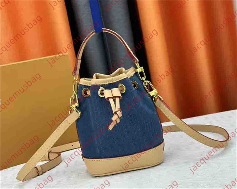 L2 size:25*9*15cm