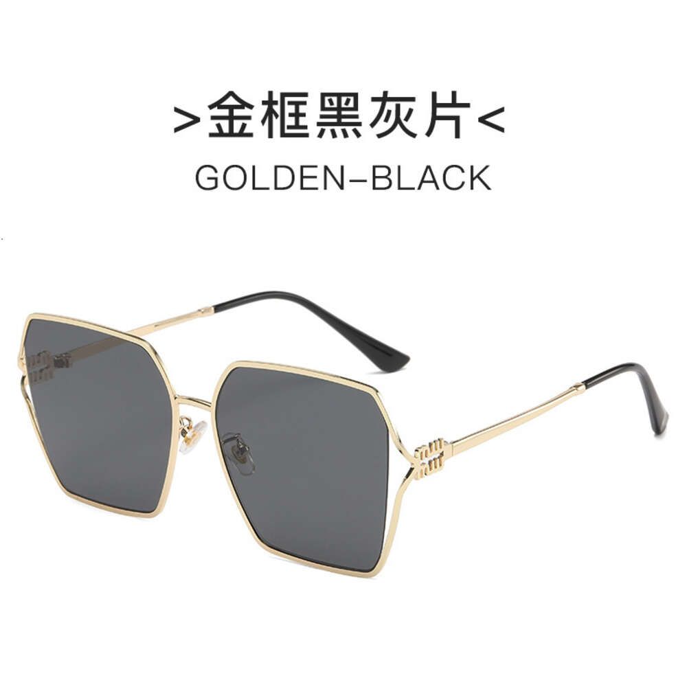 Gold Frame Black Gray Slice