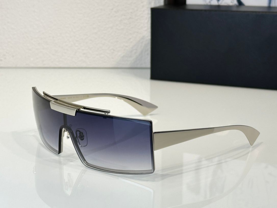 Silver-Gradient gray lens