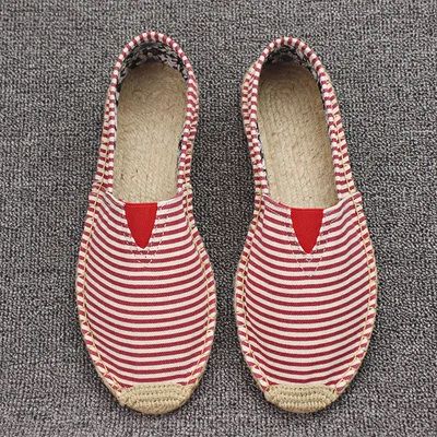 Färg: Röd pinstripesshoe Storlek: 36