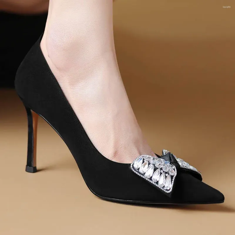 Black 8.5cm heel