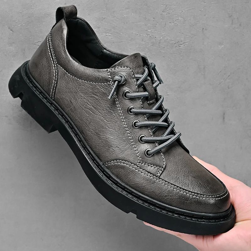 Colore: Greyshoe Dimensioni: 42