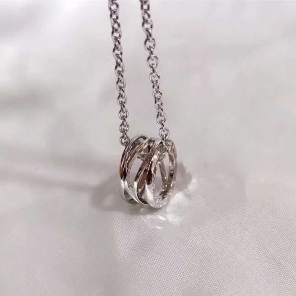 White Gold Hollow Necklace