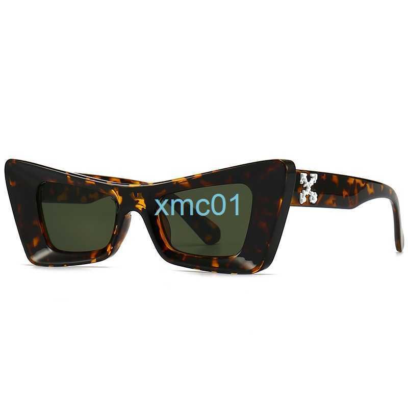 Leopard Frame G15