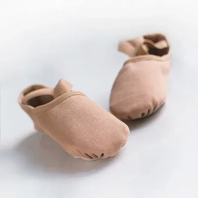 Camel Adult size