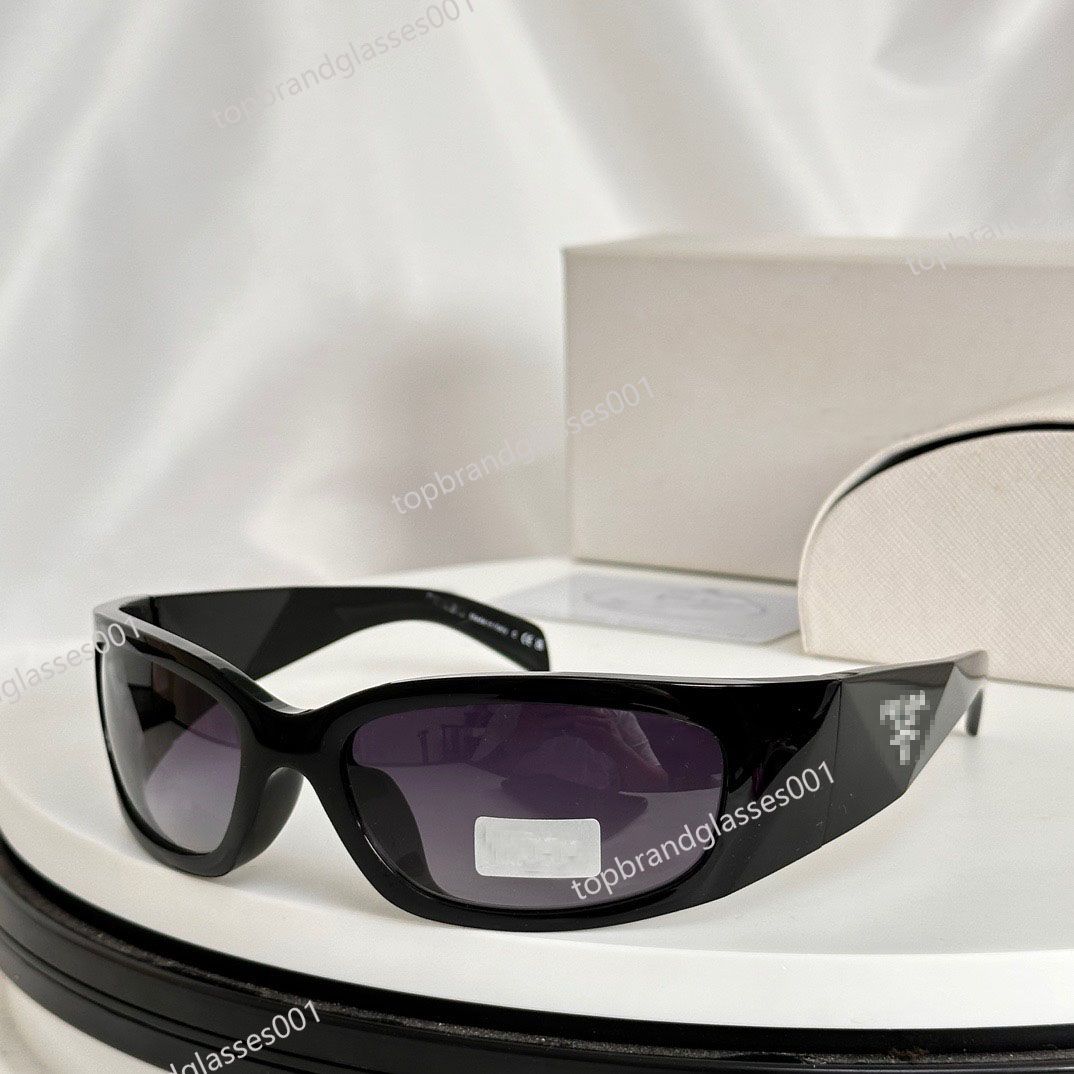 Black frame purple lens