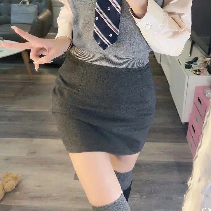 Gray skirt