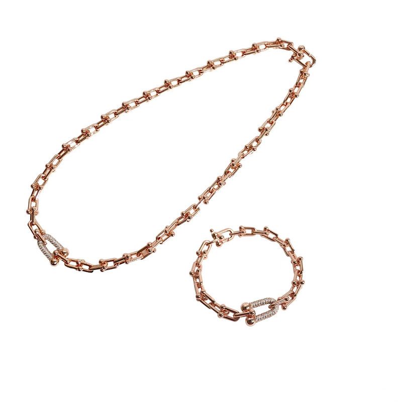 rose gold necklace