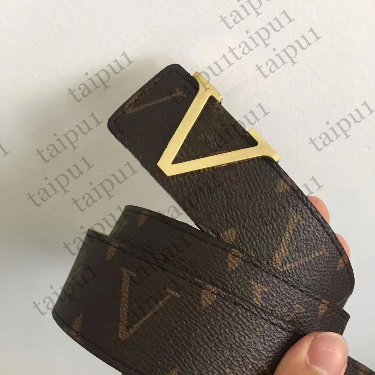 Letter brown + gold buckle