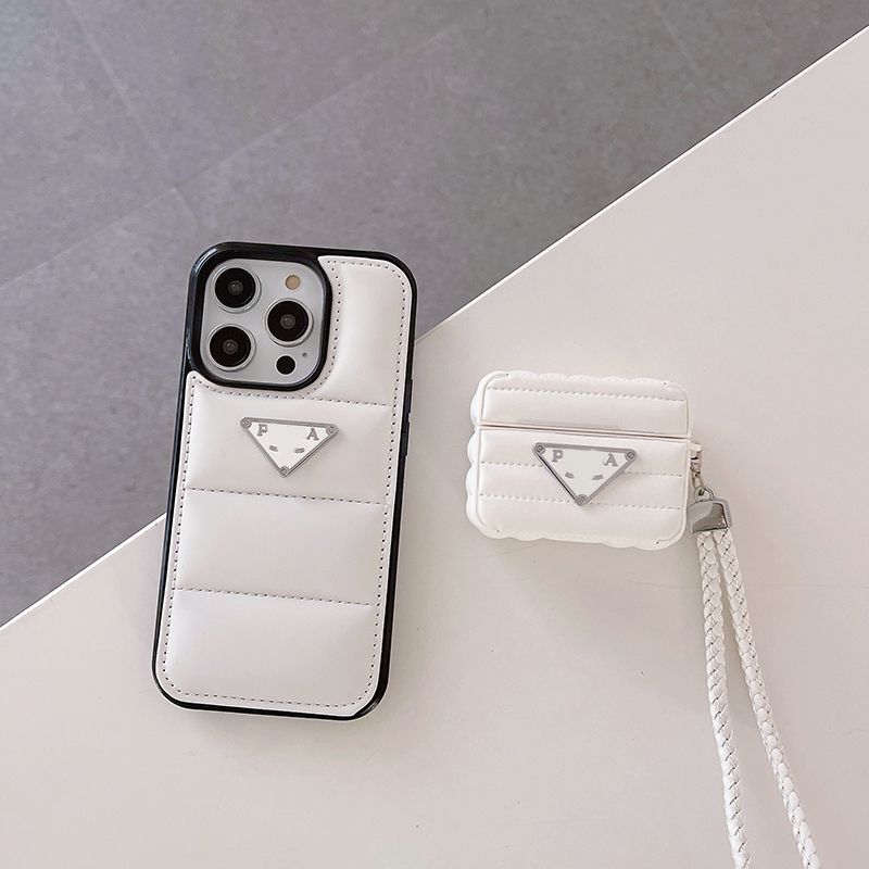 2 Free earphone case