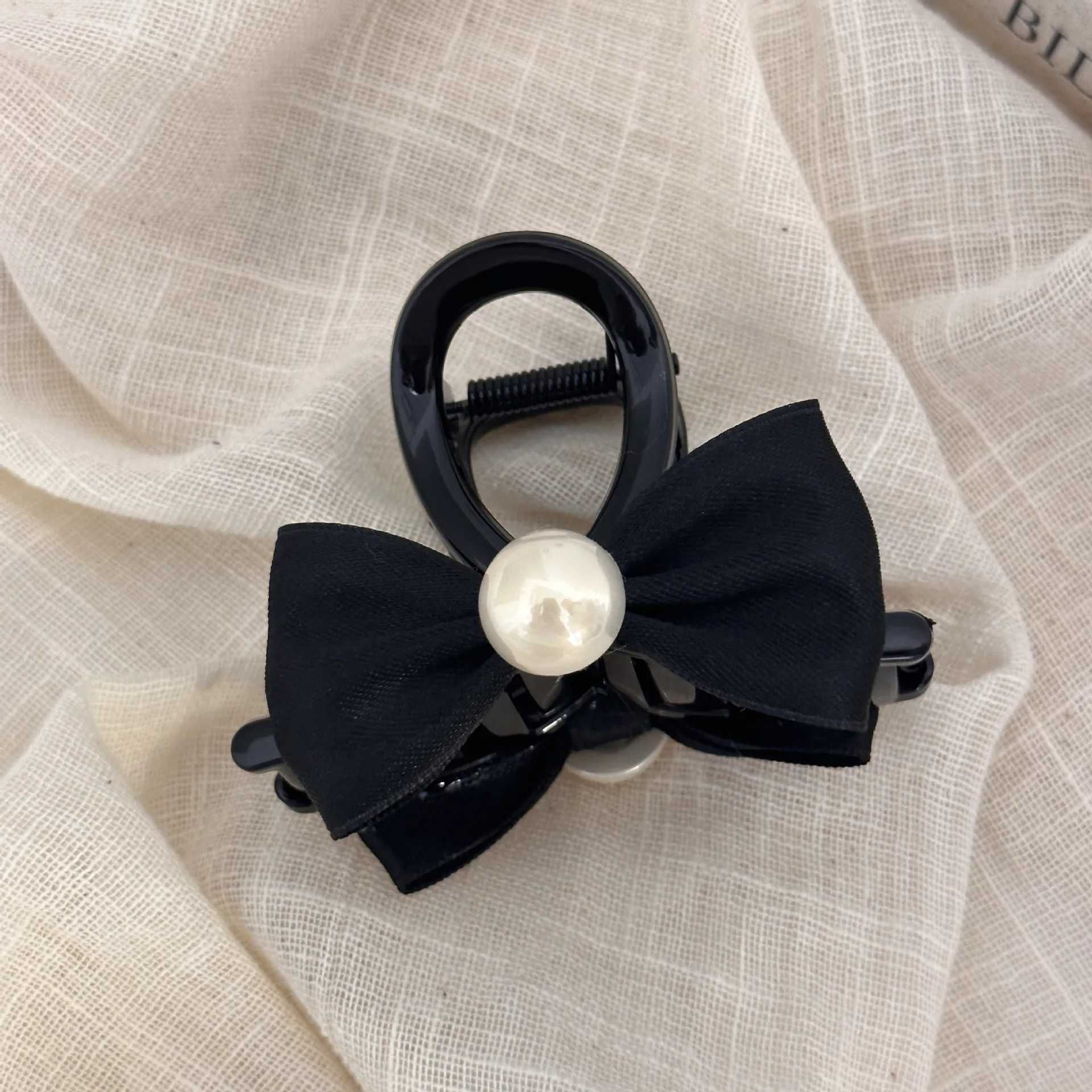 Black Bow