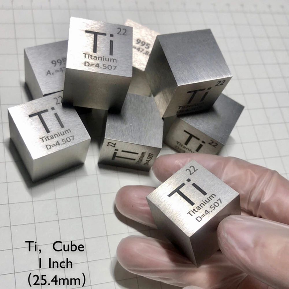 Färg: Titanium Cube