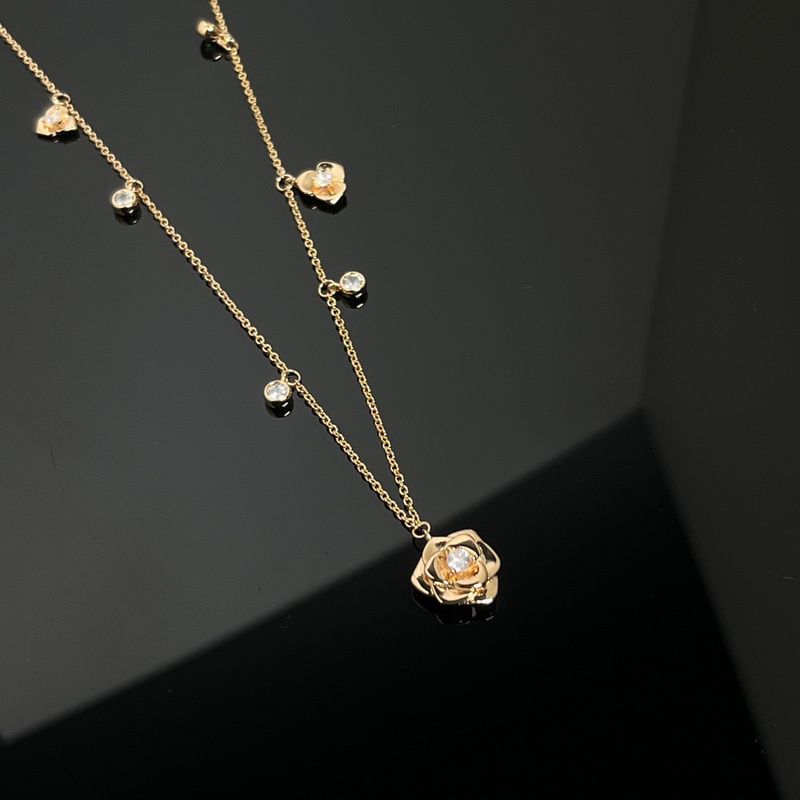 Collier / rose 2