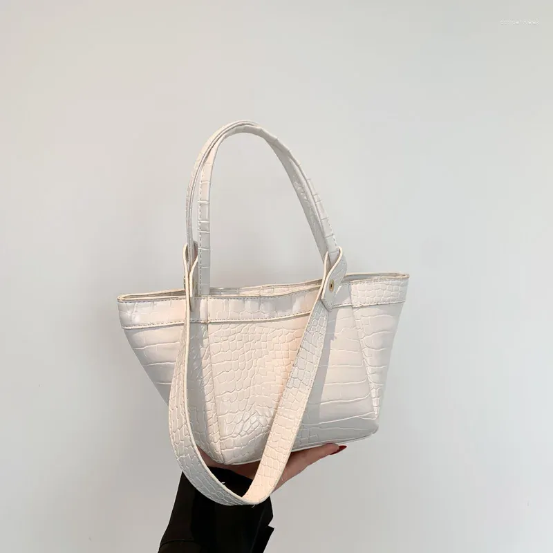 White bucket bag