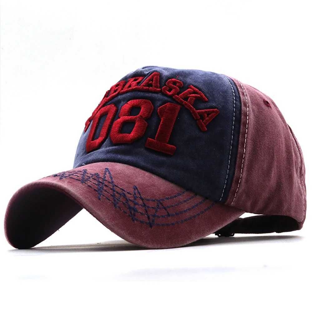 Casquette de baseball rouge