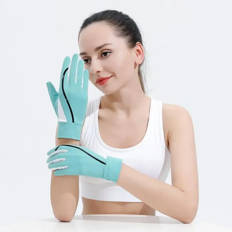 Green Gloves